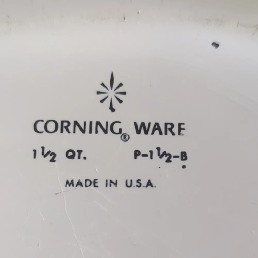 Vintage Corningware White Baking Dish with Blue Cornflower Floral Pattern 1.5 Qt
